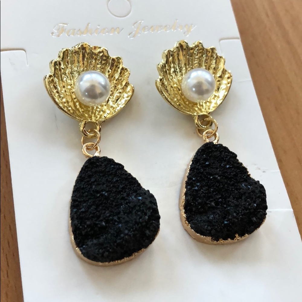 Druzy Gold Shell/Pearl Dangle Earrings
